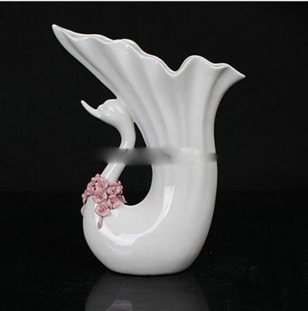 现代风格装饰花瓶